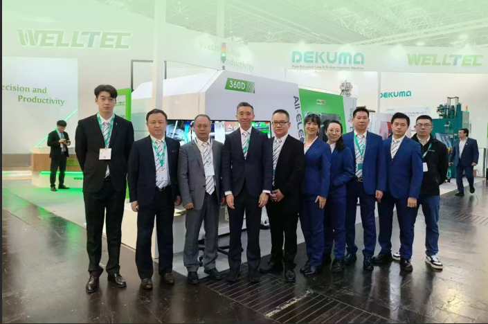 K 2025 完美落幕，華大機(jī)械攜創(chuàng)新技術(shù)贏(yíng)得全球客戶(hù)贊譽(yù)！